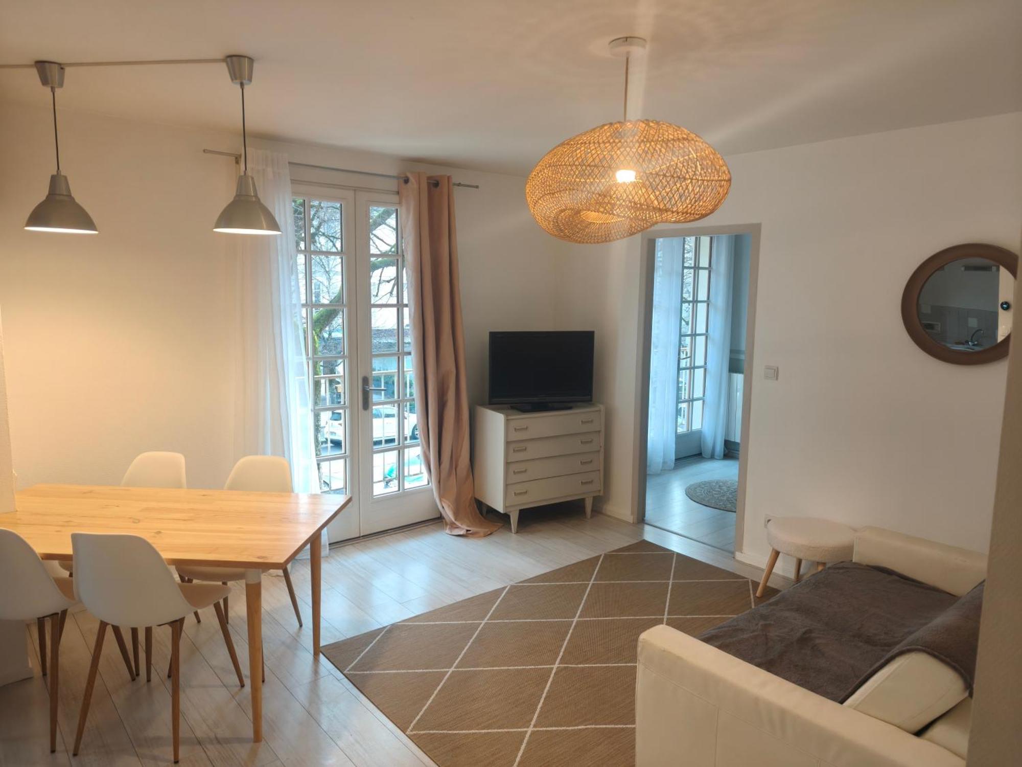 Appartamento Bagneres De Luchon Hyper Centre Esterno foto